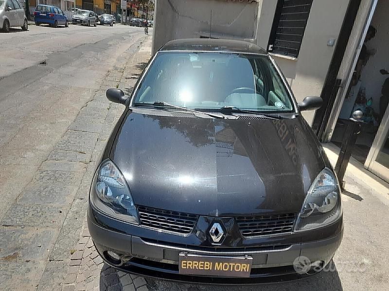 Usata Renault Clio II 58 CV (42 kW) 2003 Nero Berlina
