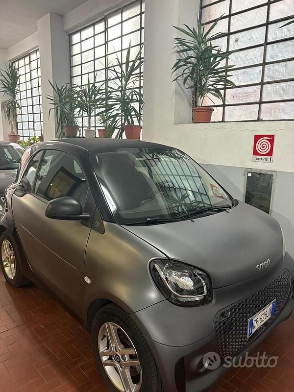 Grigio Usata 2023 Smart ForTwo Electric Drive Coupé | 10.500 € (Super prezzo) - Immagine 1/4