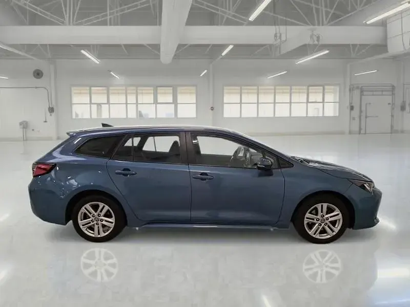 Usata Toyota Corolla Business Edition 97 CV (71 kW) 2022 Blu Station wagon