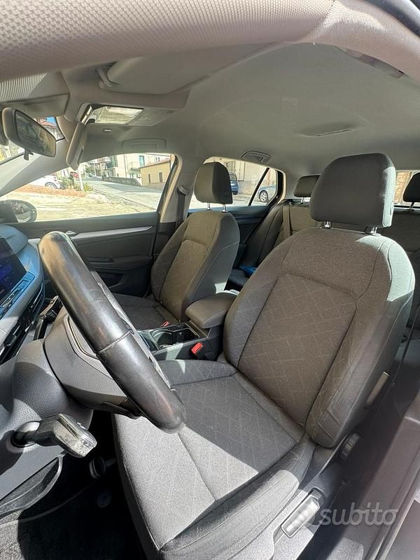 Usata VW Golf VII Life 150 CV (110 kW) 2020 Grigio Berlina