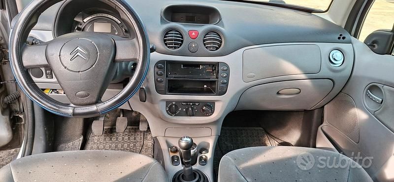 Usata Citroën C3 Elegance 68 CV (50 kW) 2004 Argento Berlina