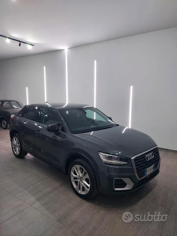 Usata Audi Q2 Sport 116 CV (85 kW) 2017 Grigio SUV