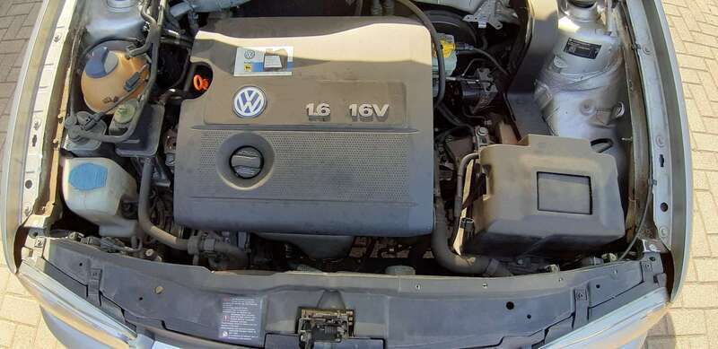 Usato 2002 VW Golf IV 1.6 Benzin 105 CV (3.800 €)