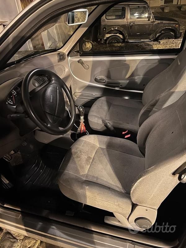 Usata Fiat 600 54 CV (39 kW) 2008 Grigio Utilitaria