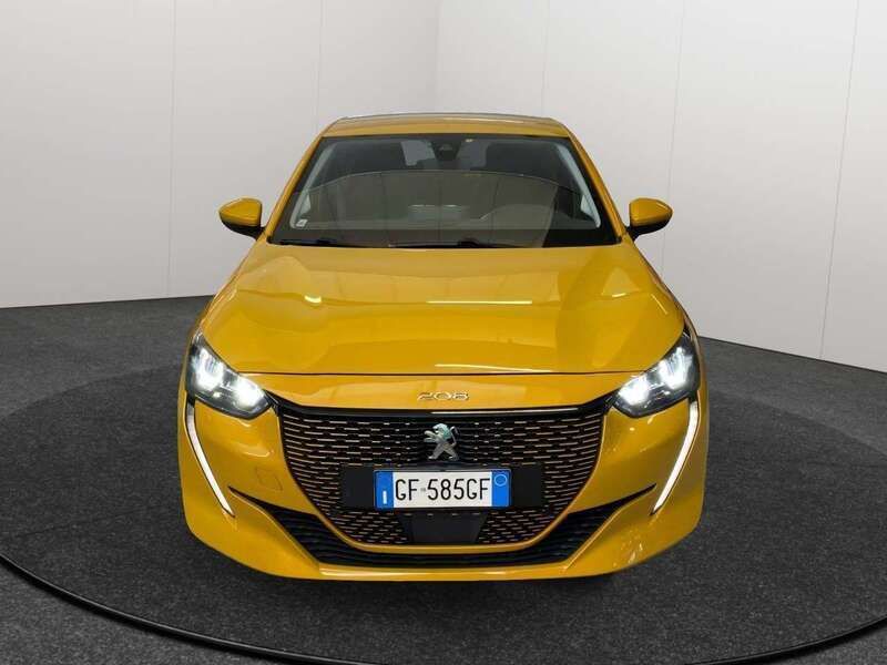 Usata Peugeot e-208 Active 56 kW (77 CV) 2021 Giallo Utilitaria
