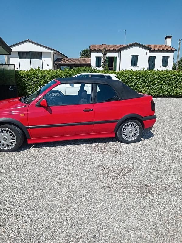 Rosso Usata 1994 VW Golf Cabriolet Cabrio | 5200 € - Immagine 1/4