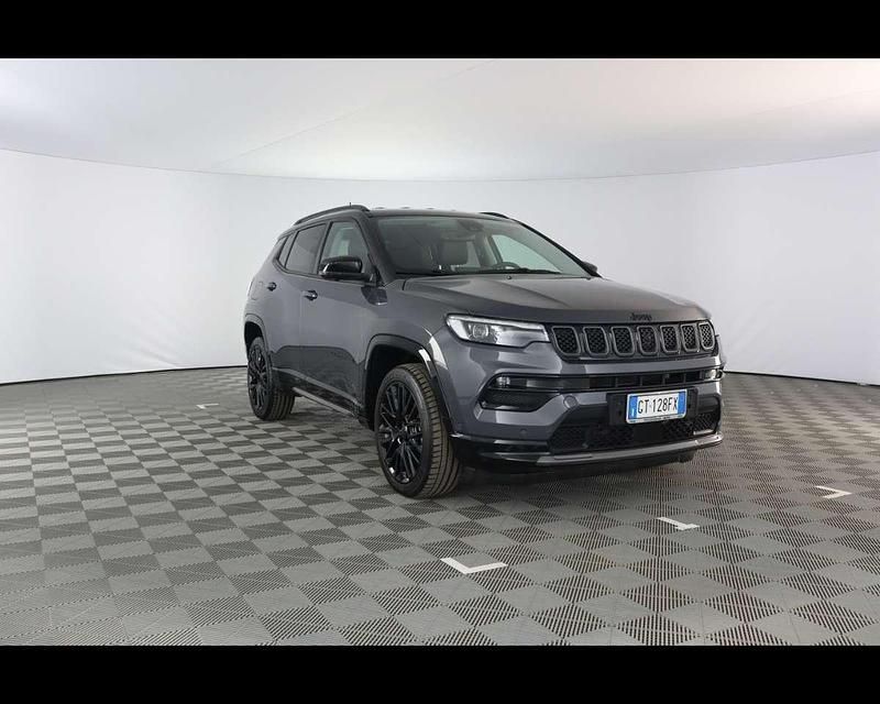 Usata Jeep Compass 131 CV (96 kW) 2024 Grigio / pastello SUV
