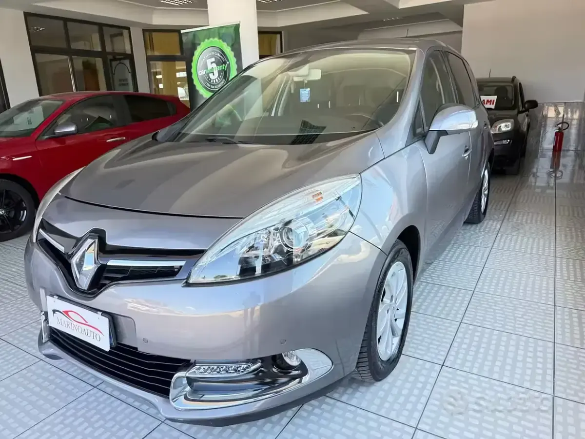 Usata Renault Scenic E-Tech XMOD 110 CV (80 kW) 2013 Grigio Berlina