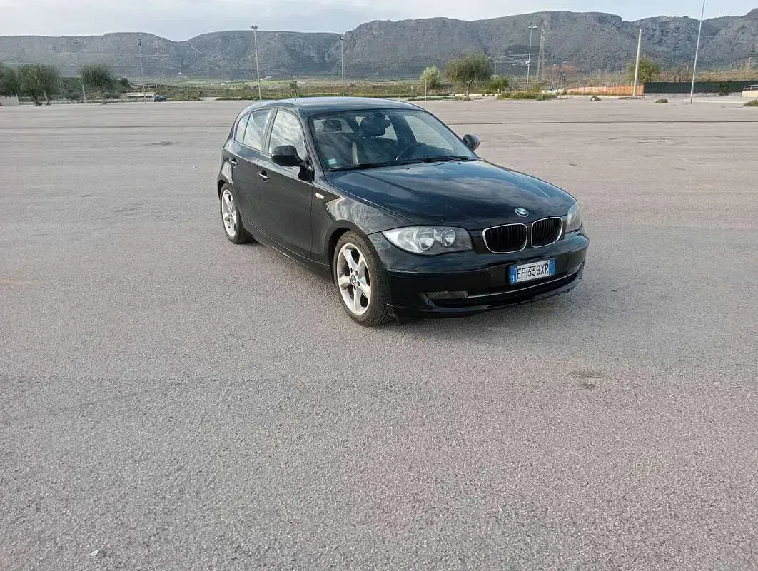 Usata BMW 120 177 CV (130 kW) 2010 Nero Utilitaria