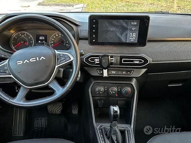 Usata Dacia Logan 90 CV (66 kW) 2023 Grigio Berlina