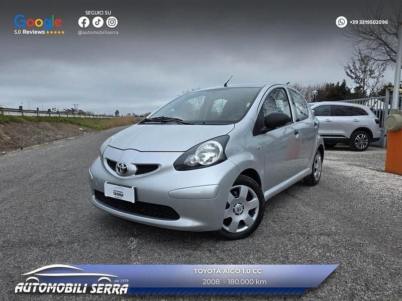 Argento Usata 2008 Toyota Aygo Due volumi | 4500 € (Molto cara) - Immagine 1/4