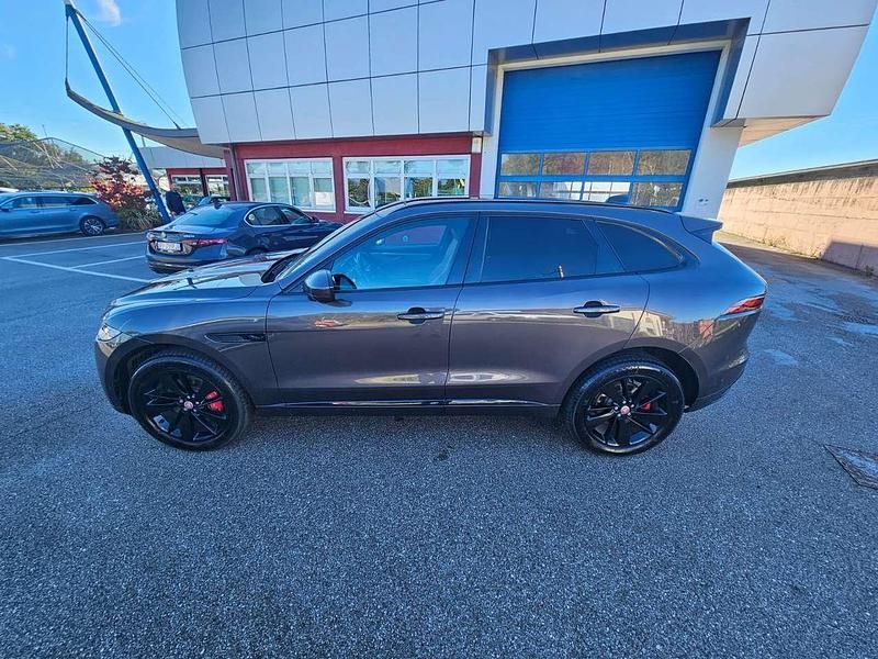 Usata Jaguar F-Pace R-Dynamic 404 CV (297 kW) 2021 Grigio SUV