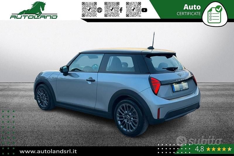 Usata Mini Cooper Classic 156 CV (114 kW) 2024 Grigio Utilitaria