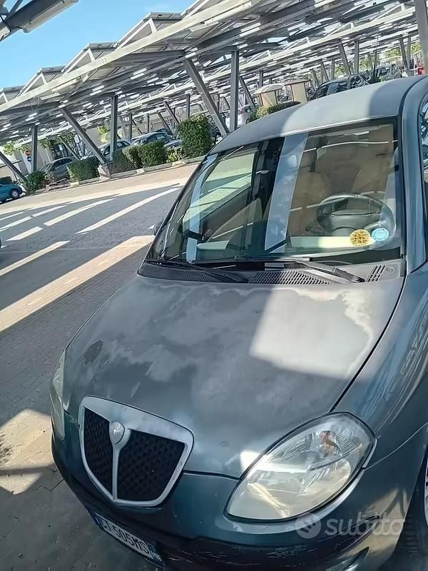 Usata Lancia Ypsilon 70 CV (51 kW) 2005 Utilitaria