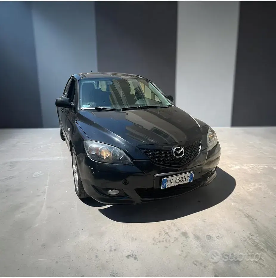 Usata Mazda 3 109 CV (80 kW) 2005 Nero Berlina