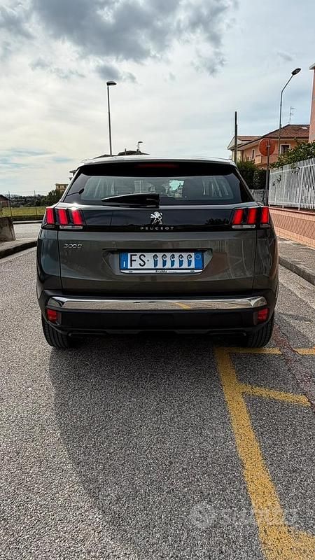 Usata Peugeot 3008 S 130 CV (95 kW) 2018 Grigio SUV