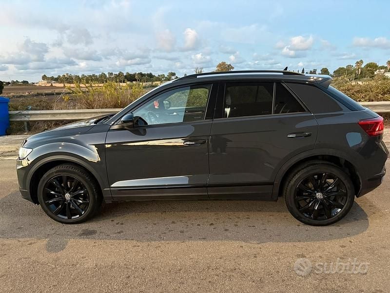 Usata VW T-Roc 116 CV (85 kW) 2020 Nero SUV