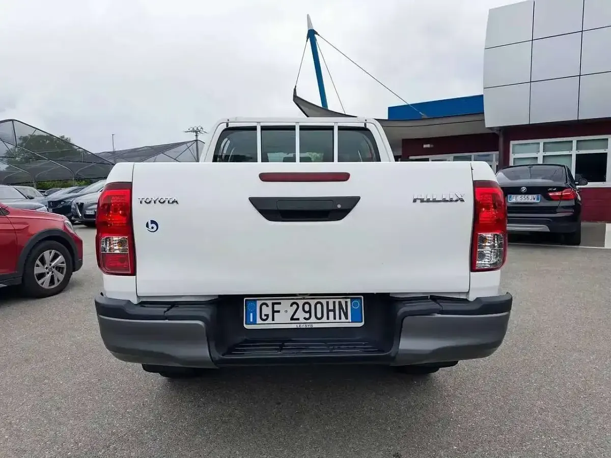 Usata Toyota HiLux Comfort 150 CV (110 kW) 2021 Bianco Pick-up