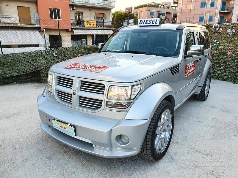 Usata Dodge Nitro 177 CV (130 kW) 2010 Grigio SUV