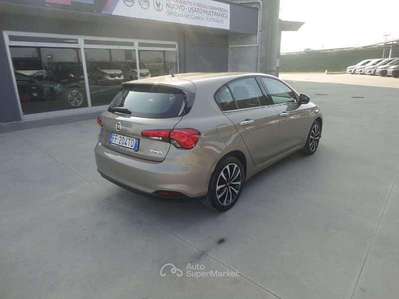 Usata Fiat Tipo Lounge 95 CV (69 kW) 2017 Beige Berlina