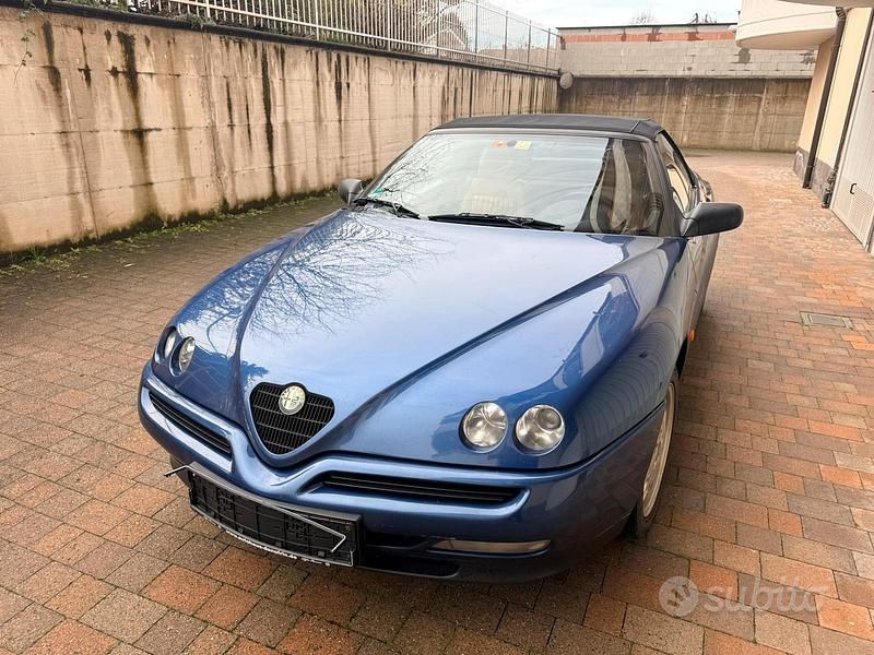 Usata Alfa Romeo Spider 150 CV (110 kW) 1997 Cabrio