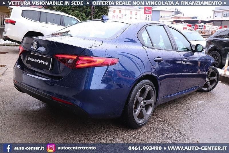 Usata Alfa Romeo Giulia Super 200 CV (147 kW) 2017 Blu Berlina