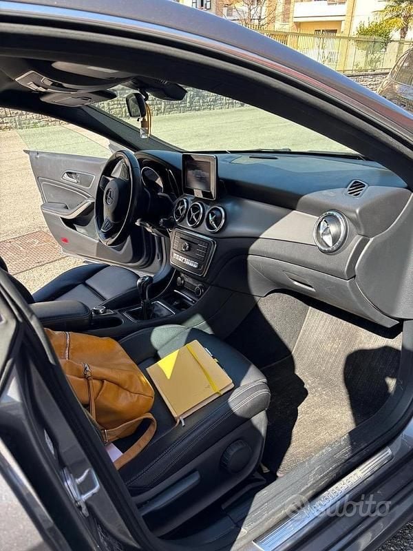 Usata Mercedes CLA180 109 CV (80 kW) 2016 Grigio Berlina