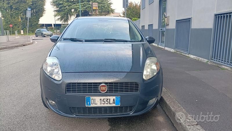 Usata Fiat Grande Punto 65 CV (47 kW) 2007 Grigio Utilitaria