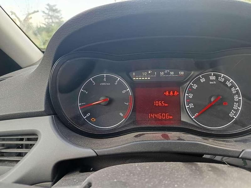 Usata Opel Corsa 90 CV (66 kW) 2016 Bianco Berlina