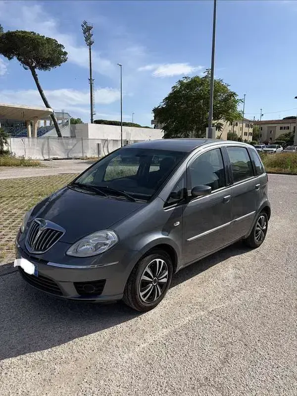Usata Lancia Musa 69 CV (50 kW) 2009 Monovolume