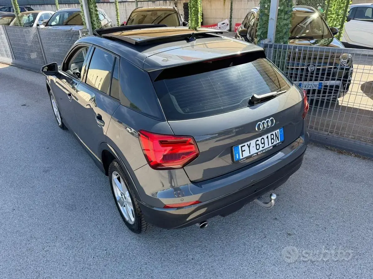 Usata Audi Q2 Sport 116 CV (85 kW) 2018 Grigio SUV