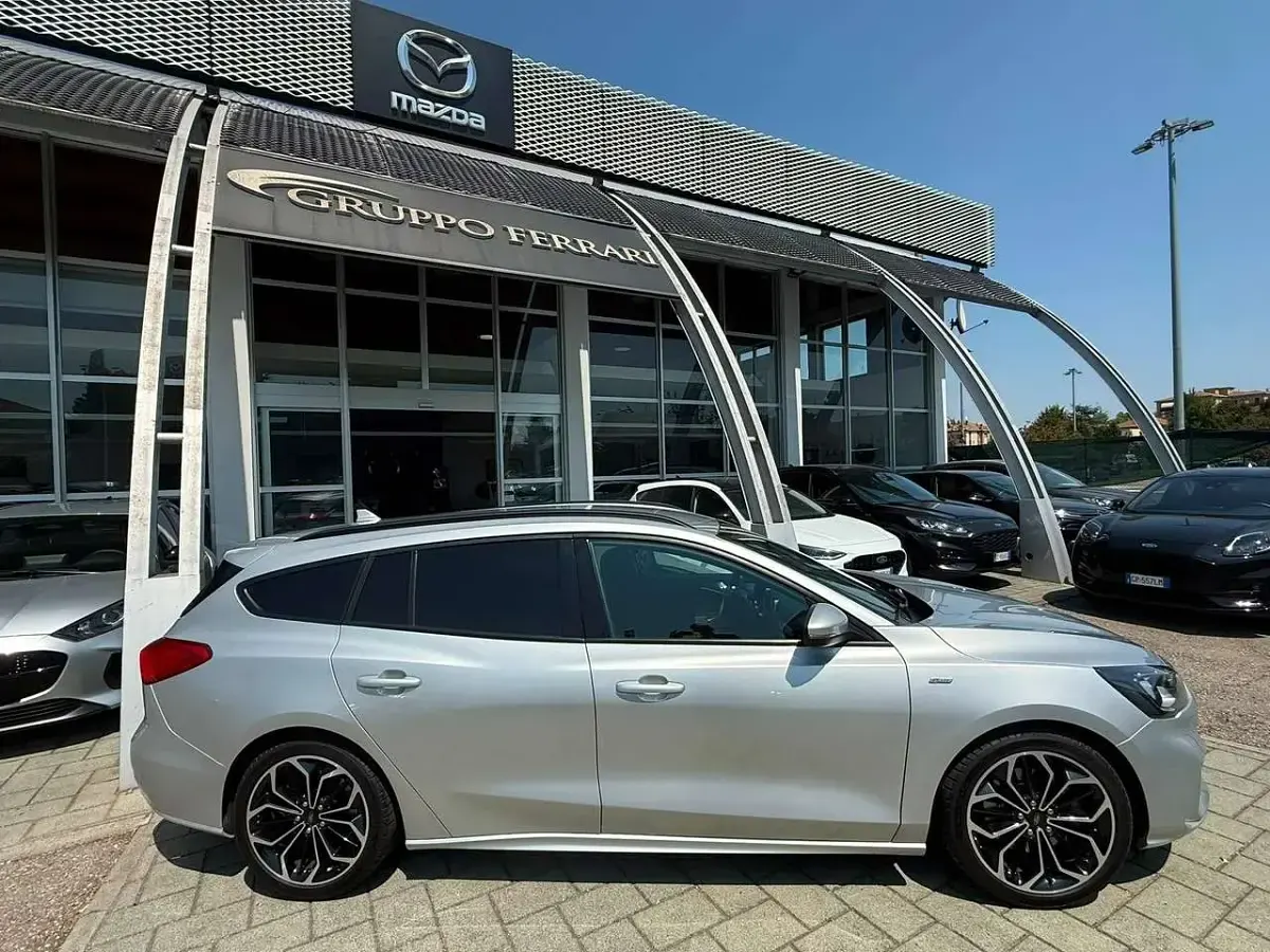 Usata Ford Focus ST-Line 120 CV (88 kW) 2022 Other Station wagon
