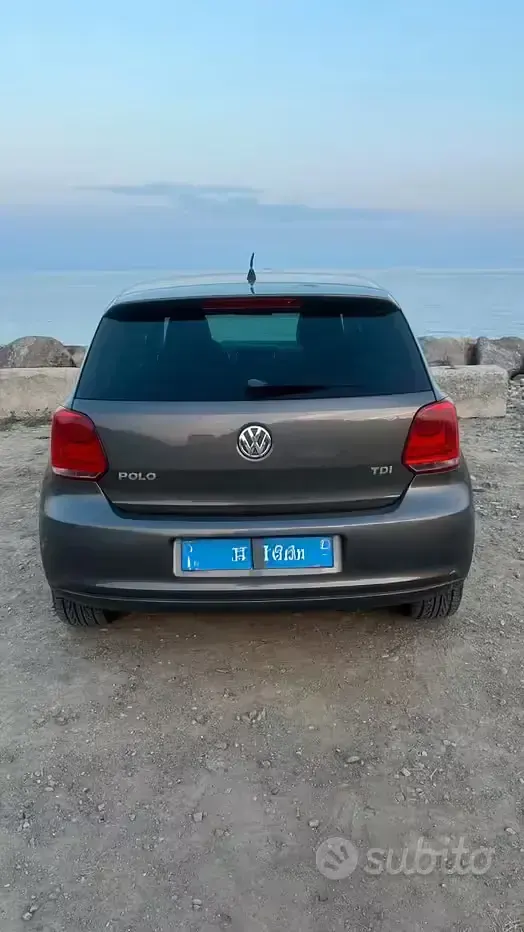 Usata VW Polo 50 CV (36 kW) 2013 Grigio Utilitaria