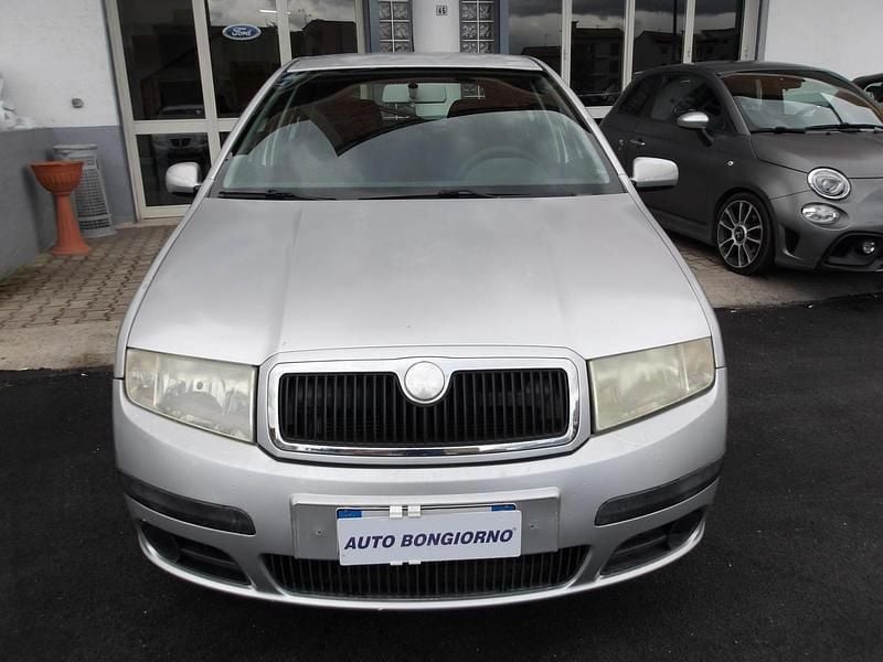 Second-hand Skoda Fabia 64 CP (47 kW) 2007 Galben Berlinǎ
