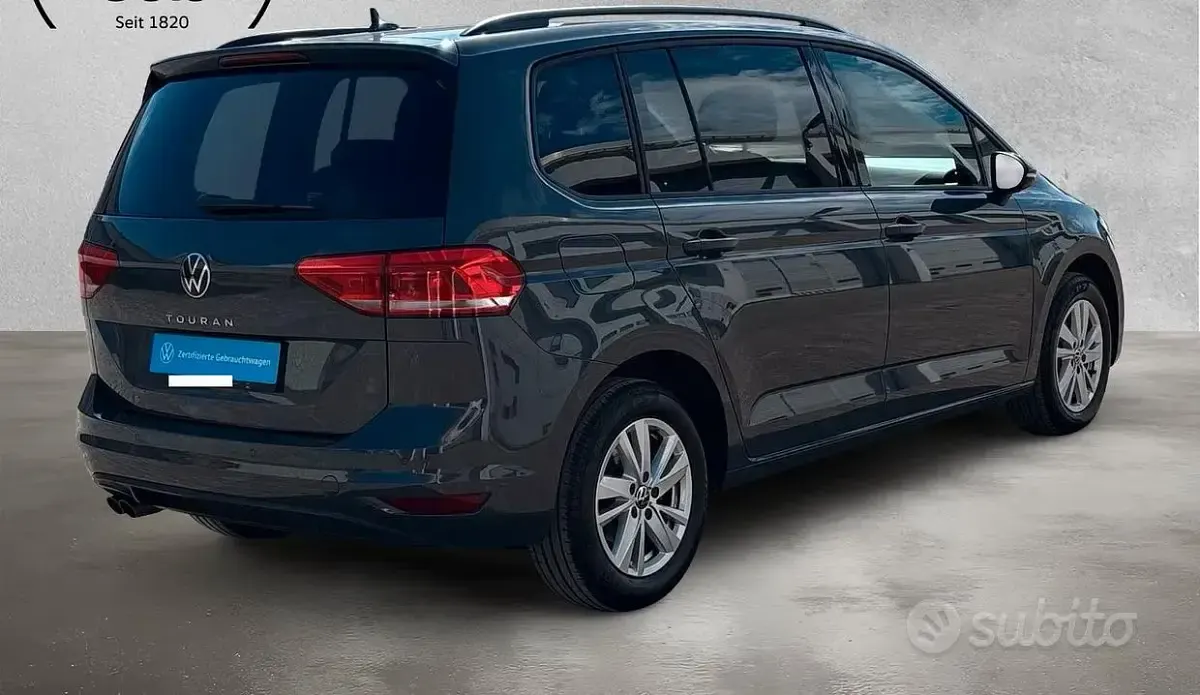 Gebraucht VW Touran Comfortline 150 PS (110 kW) 2024 Grau Van / Kleinbus