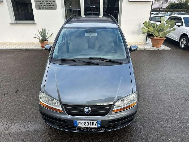 Usata Fiat Idea Emotion 95 CV (69 kW) 2004 Grigio Monovolume