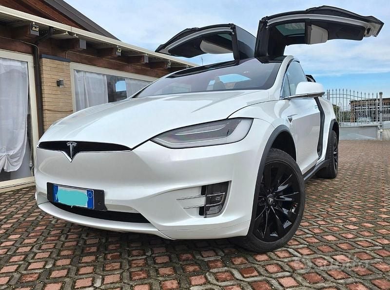 Usata Tesla Model X Long Range AWD 158 kW (215 CV) 2020 Bianco SUV