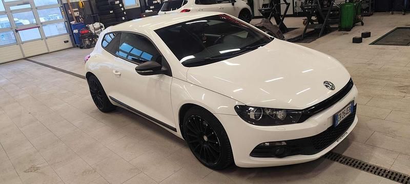 Bianco Usata 2010 VW Scirocco Coupé | 6800 € (Ottimo prezzo) - Immagine 1/4