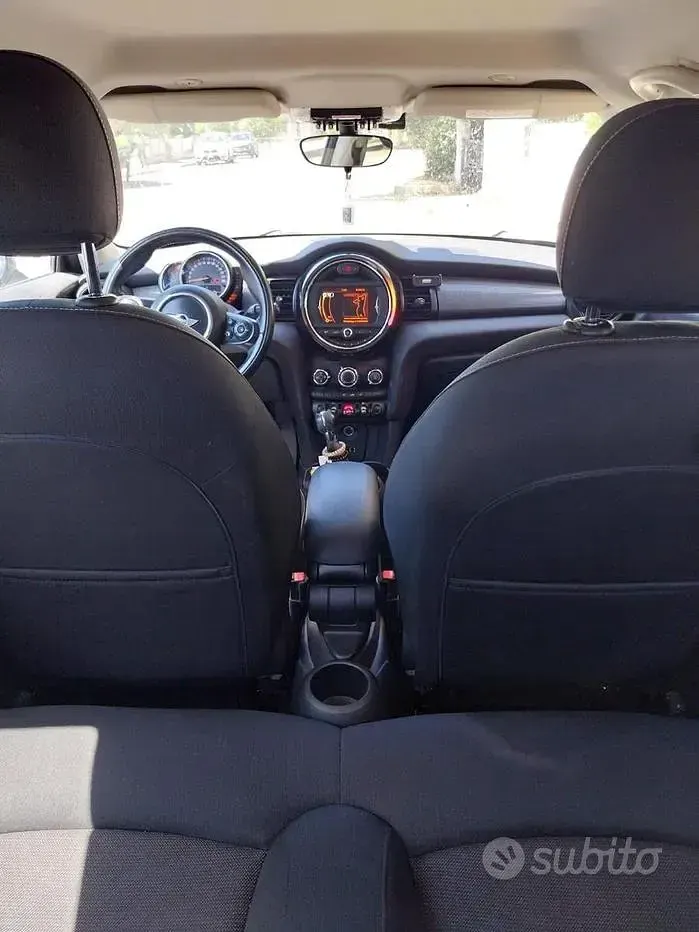 Usata Mini ONE 75 CV (55 kW) 2016 Nero Utilitaria