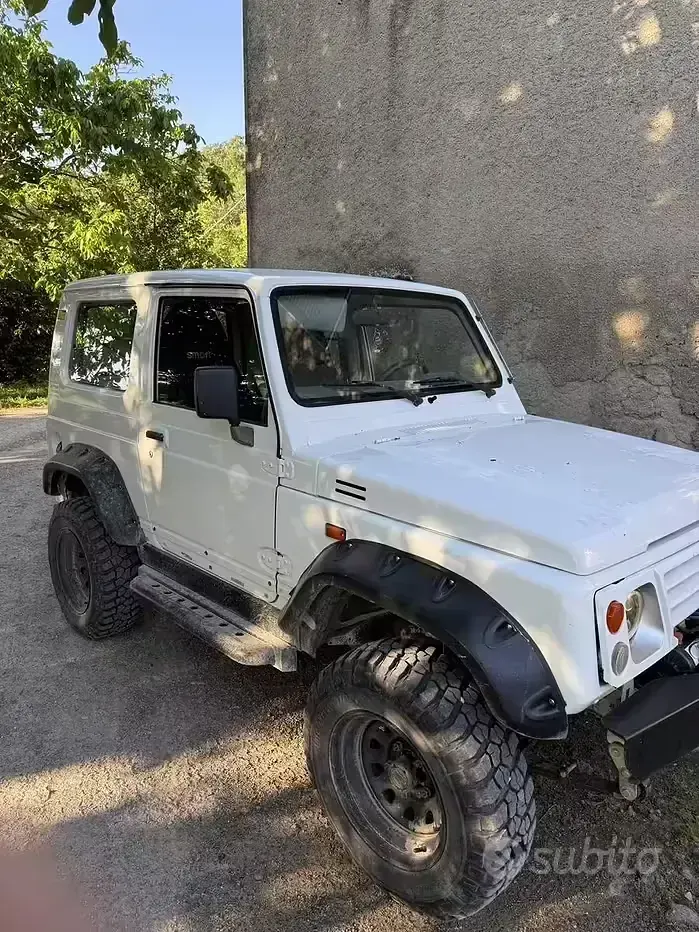 Usata Suzuki Samurai 69 CV (50 kW) 1999 Bianco SUV