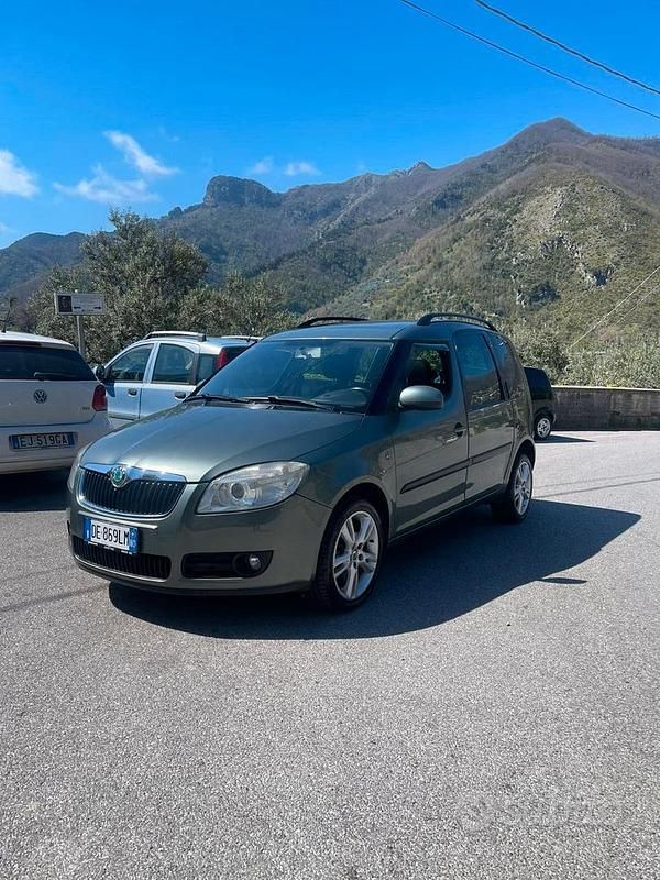 Usata Skoda Roomster 2007 Grigio Monovolume