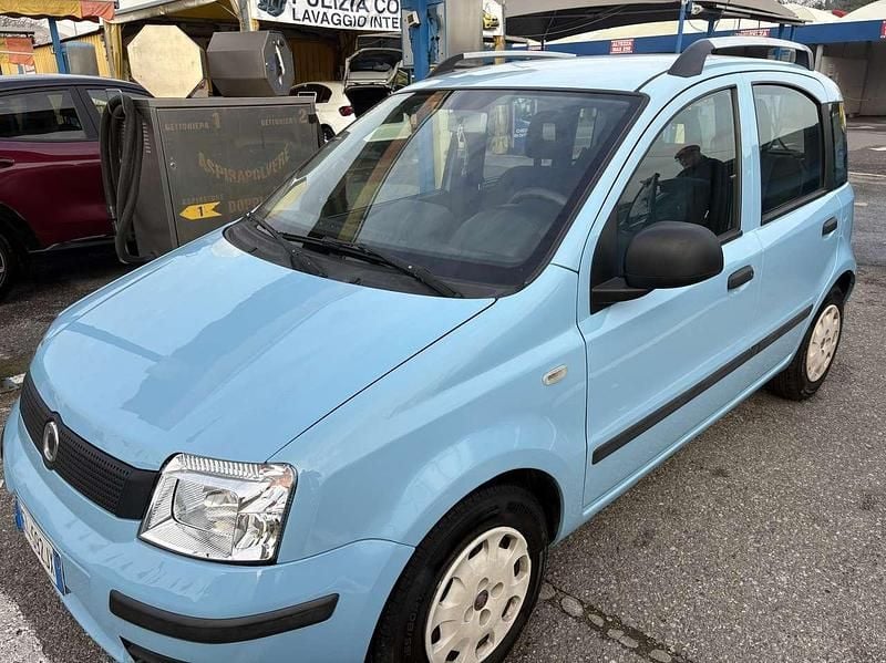 Blu/azzurro Usata 2011 Fiat Panda Emotion Due volumi | 3300 € (Buon prezzo) - Immagine 1/4