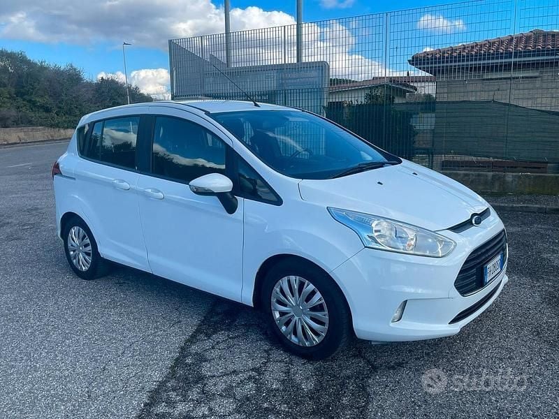 Usata Ford B-MAX 90 CV (66 kW) 2017 Bianco Monovolume