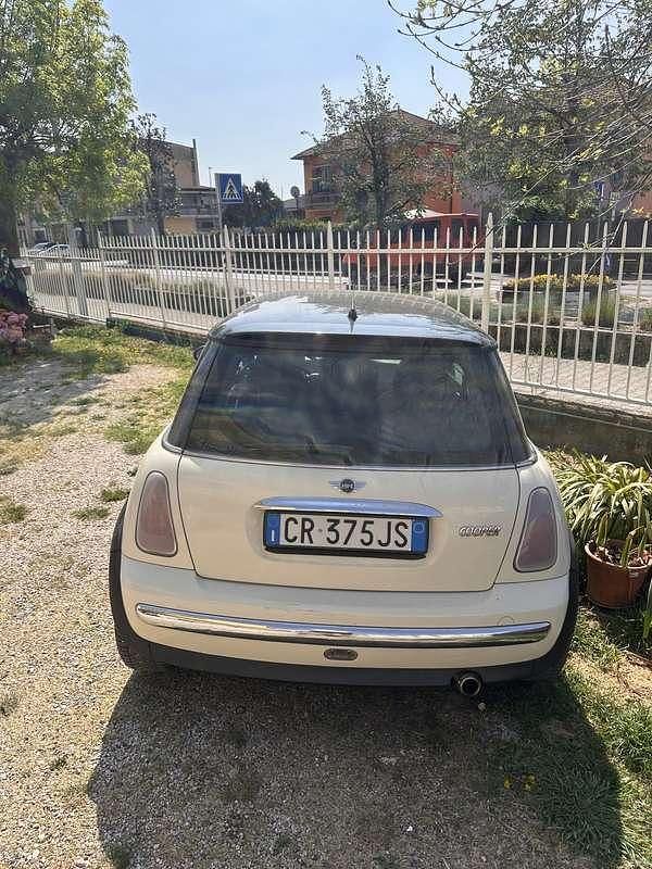 Usata Mini Cooper 116 CV (85 kW) 2004 Utilitaria