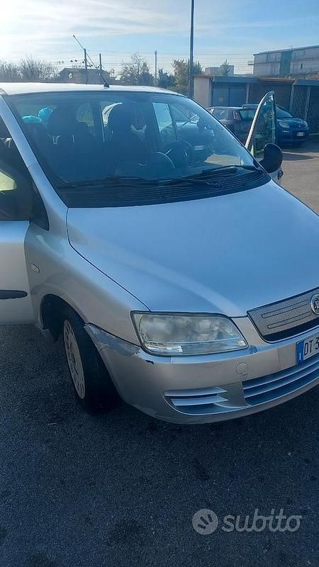 Usata Fiat Multipla Emotion 120 CV (88 kW) 2008 Grigio Monovolume