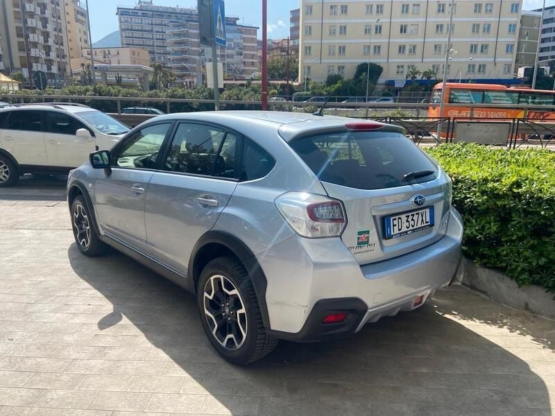 Usata Subaru XV Style 114 CV (83 kW) 2016 Argento SUV