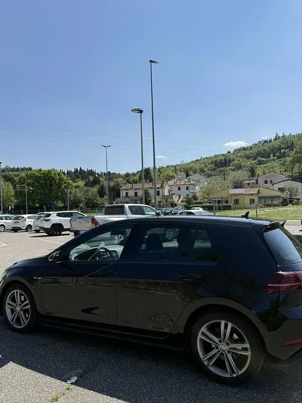 Usata VW Golf VII Sportline 116 CV (85 kW) 2019 Nero Berlina