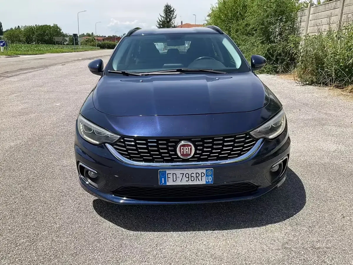 Usata Fiat Tipo Lounge 120 CV (88 kW) 2016 Bluazzurro Station wagon