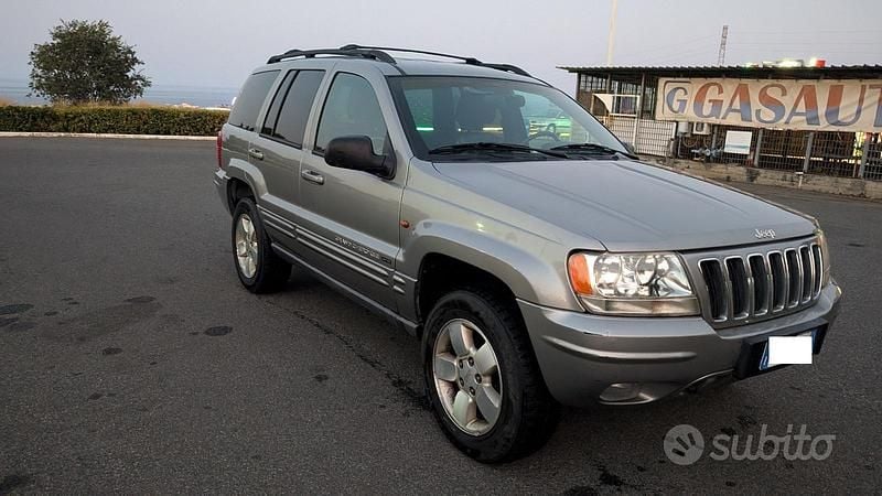 Usata Jeep Grand Cherokee Limited 140 CV (102 kW) 2001 Argento SUV