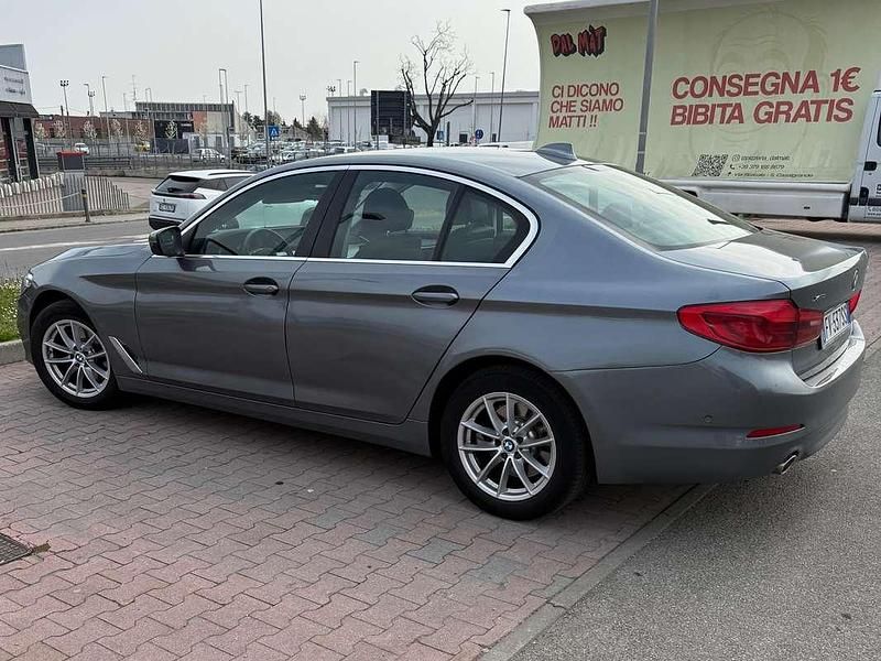 Usata BMW 520 Luxury Line 190 CV (139 kW) 2019 Argento Berlina